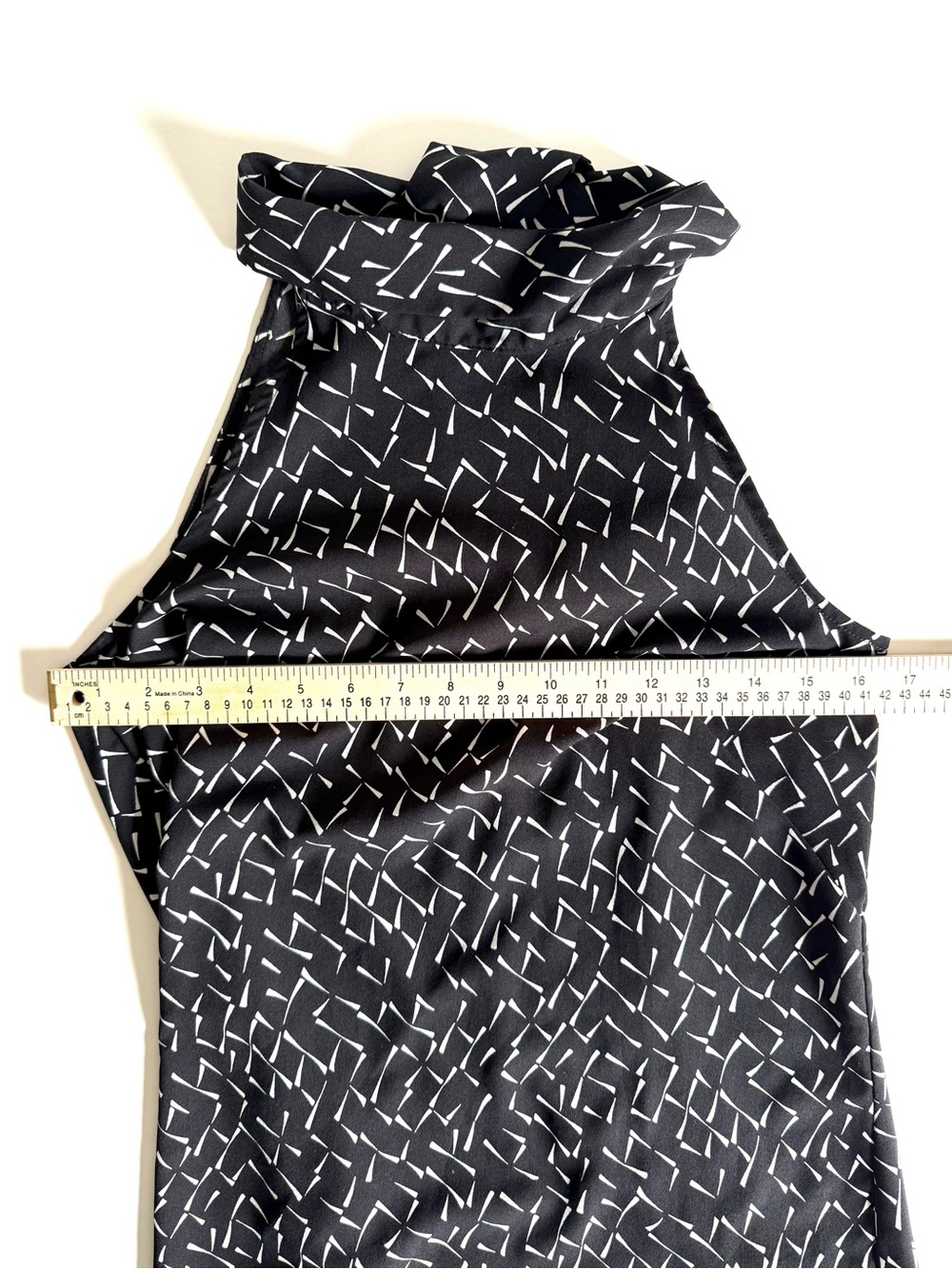 Banana Republic Black White Abstract Geometric Print Tie-Neck Halter Shift Dress - Picture 11 of 12
